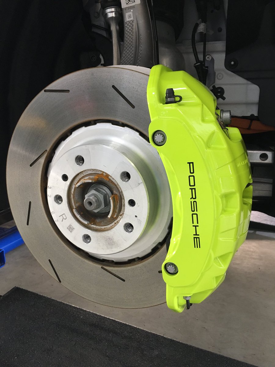 AzuriCarCare's tweet photo. New car detail on this #porsche #Panamara What a machine! #detailing #PorscheHatfield https://t.co/pj6NzfBB1w