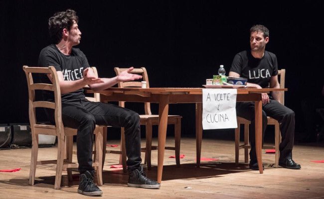 TeatroSociale's tweet photo. Domani al @TeatroSociale #GeppettoeGeppetto del regista #TindaroGranata: pièce di estrema attualità che racconta di unioni civili e stepchild adoption. Uno spettacolo di forte valore civile ed educativo. 📆domani, ore 20.30 📲More info: https://t.co/MWH5YjMaeT https://t.co/Q2UFDoRI5f