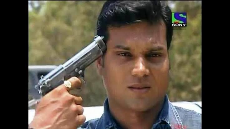 VNoopur's tweet photo. @SonyTV #justice4CID #RespectCID #WewantCIDback #WeWantCID #20yearsofCID #CID #CIDians #lady_cops_of_cid #BoycottCID https://t.co/ZkZGLnY6A4