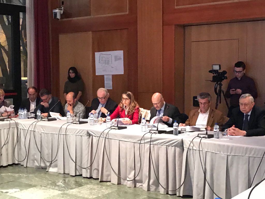 Il Governo regionale illustra ai rappresentanti di categoria e alle parti sociali la Legge di stabilità, le disposizioni collegate e il Bilancio annuale e pluriennale della Regione  #VdA