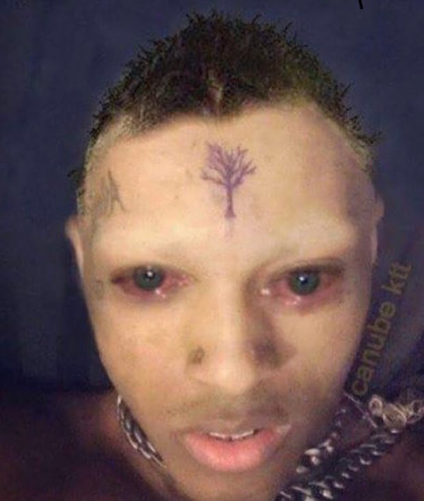 YAHBOYLEROY's tweet photo. @denzelcurry nigga I love you just kiss me already ❤️ 😘😍 https://t.co/AxOZXp6NtM