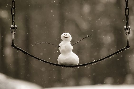 Surfettes's tweet photo. Happy Snowman! by Chris Howard                                                                                  #Snowman #Art #Photo #Photography https://t.co/p2N7otBckO