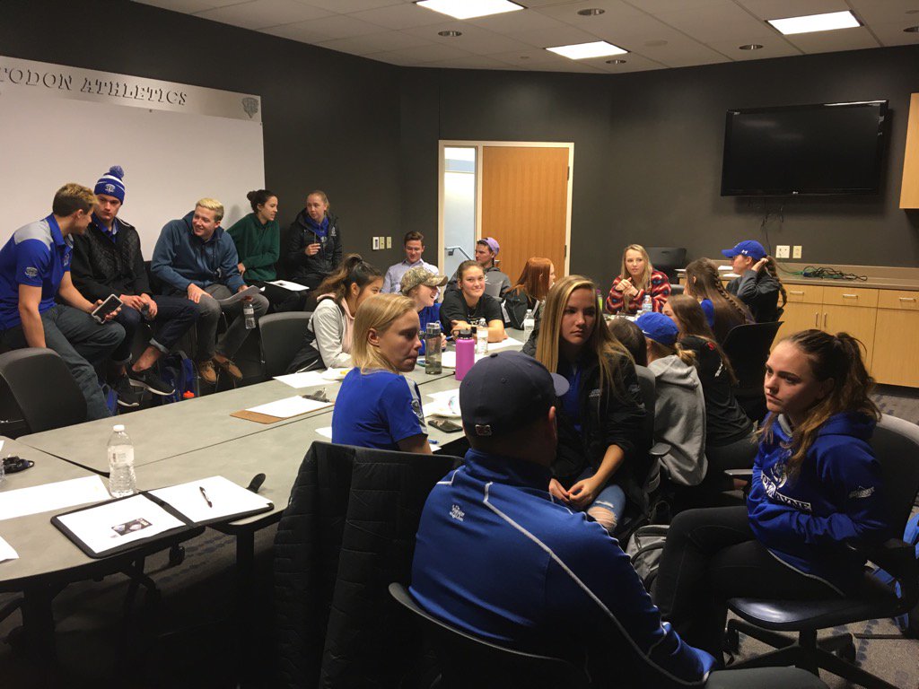 kuznarc's tweet photo. @FortWayneSALT Working hard discussing NCAA proposals!  They Rock! https://t.co/ZDadT1lH1w