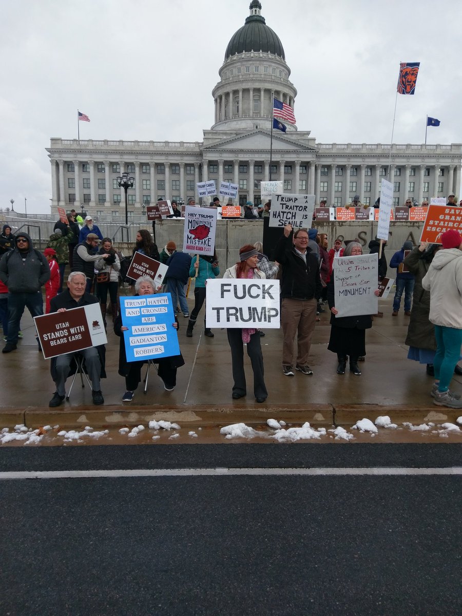JCTheResistance's tweet photo. Yep.  

I'm the one with the Fuck Trump sign. https://t.co/NgUEXJHqww