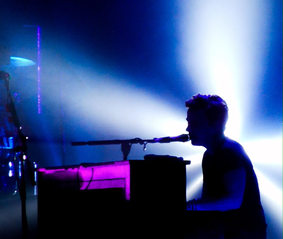 JK_Lance's tweet photo. Esos @stereophonics rifan cabrón en vivo. https://t.co/zGrs7XDh2p