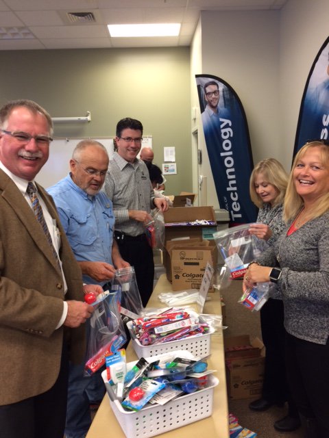 IdahoCF's tweet photo. Let us help you with your year-end giving! The Nampa Rotarians used their ICF fund to make "Home Kits" for homeless students in the Nampa School District! See deadlines for grants and contributions on our website: https://t.co/gkqPquxneL. https://t.co/2GhrryTTj1