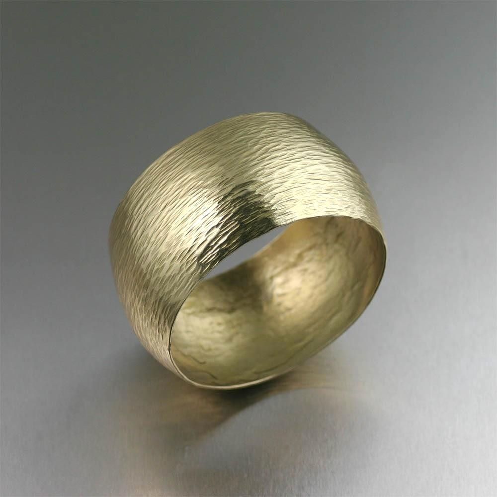 JohnSBrana's tweet photo. Make a powerful statement of style with this catwalk-worthy Nu Gold Chased Bangle bracelet. A hand chased texture covers the slightly domed bangle, which is polished to a mirror finish. #goldbangles #goldbracelets #brassbangles #brassbracelets #chased #m… https://t.co/R2rnvity3G https://t.co/qvfuHHck6f