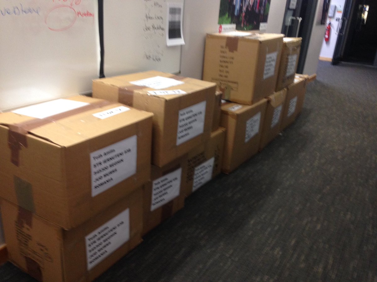 Kingdown6thForm tweet media