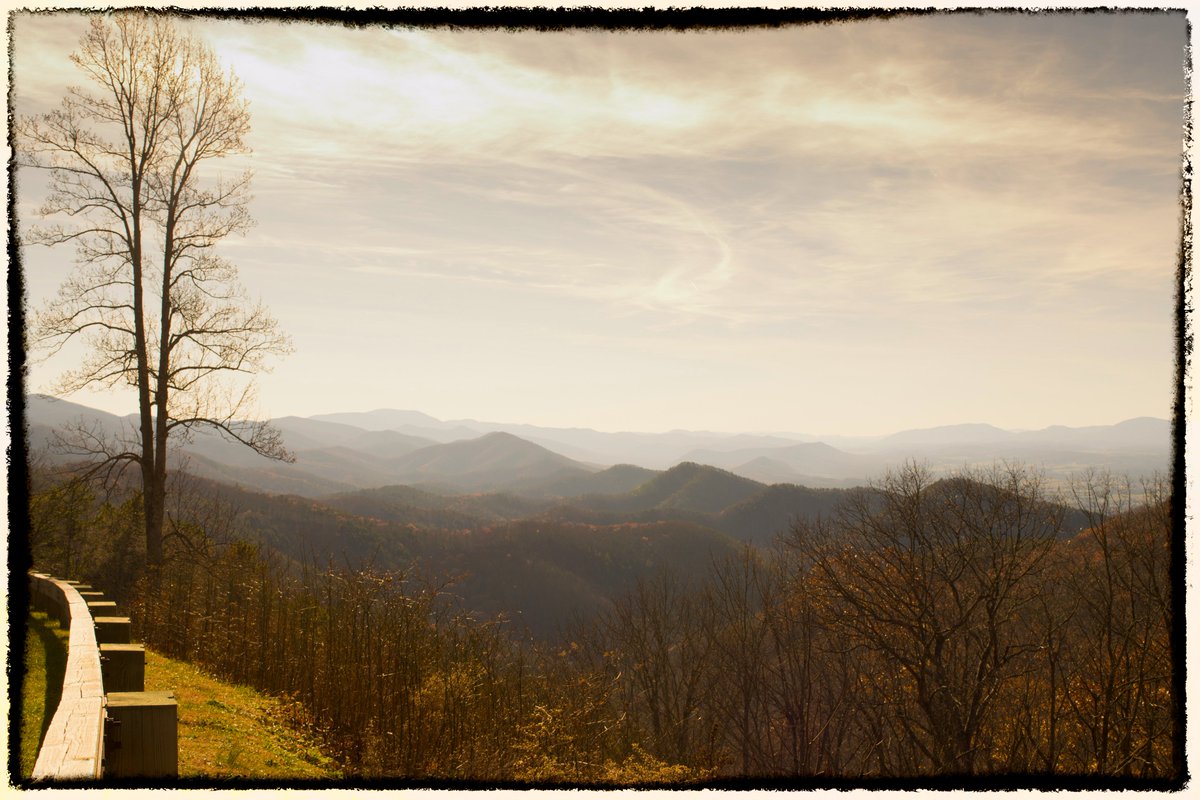 MonticelloPhoto's tweet image. Cool #PolaroidTransfer by Madison Gneiting @MonticelloHigh @MonticelloPhoto #acps