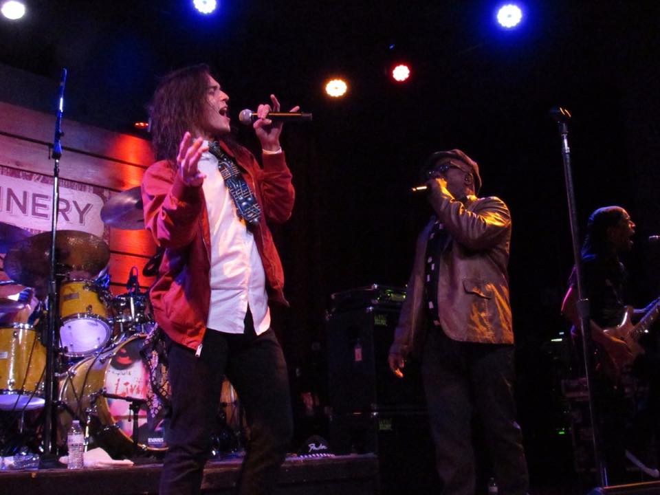 derekdaymusic's tweet photo. #Photo taken of @LivingColour and I in Nashville at City Winery on 11/9/17 by @bp_three . I will never forget those #amazingmoments #citywinery #nashville #livingcolour #derekday #openingslot #vernonreid #dougwimbish #coreyglover #willcalhoun. https://t.co/2belv5GL0w