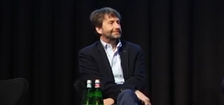 Nelle fiction non c'è mai una casa con i libri: e invece i libri riempiono la vita <a href="/dariofrance/">Dario Franceschini</a> #OltreLePagine @LaFeltrinelli <a href="/FondFeltrinelli/">Fondazione Giangiacomo Feltrinelli</a> <a href="/laeffetv/">laeffe</a>
