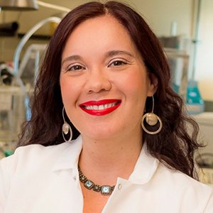 UCSanDiego's tweet image. Prof. Olivia Graeve: #FirstGenGrad &amp;amp; 1st in her hometown to be named one of the “100 most powerful women in Mexico” by @Forbes #firstgenucsd