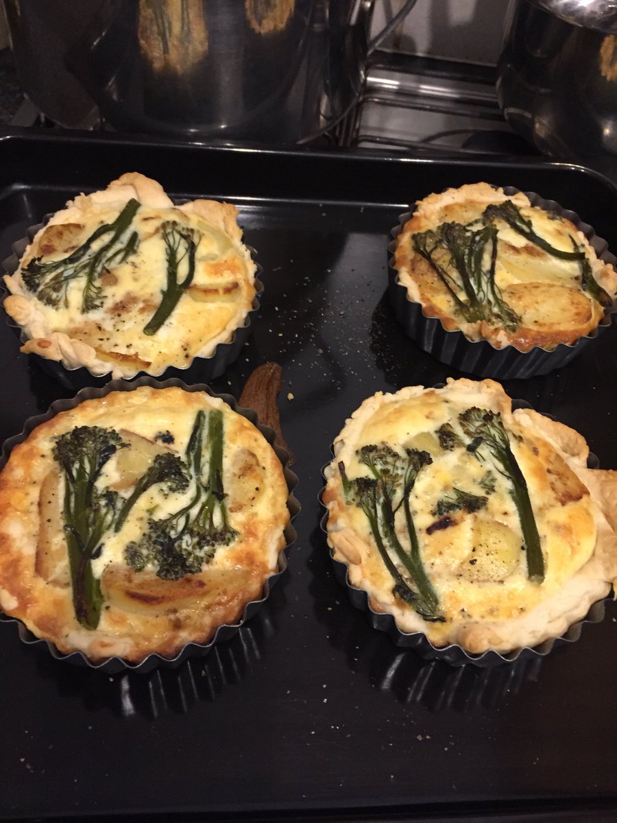 likegold_'s tweet photo. @tg27 broccoli and potato flans #RustledUp https://t.co/dXV6K9HNPj