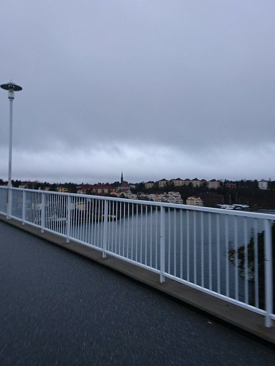 Westerdahl_A's tweet photo. Ngn sa till mig att Stockholm var vackert. Jag vet inte om jag håller med... https://t.co/YBzmEY2kgI