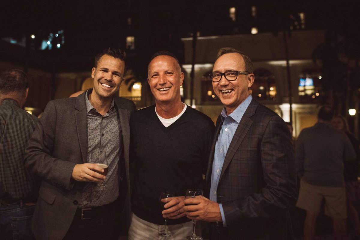 #themodernfirm must subscribe to b2b vendors that open their digital borders to embrace B2B via API. B's that refuse to embrace new paradigm of digital connectedness should fade into the last decade. #RWInspire Conf is about connecting, thanks <a href="/ADP/">ADP</a> <a href="/IntuitAccts/">Intuit Accountants</a> @RightNetworks