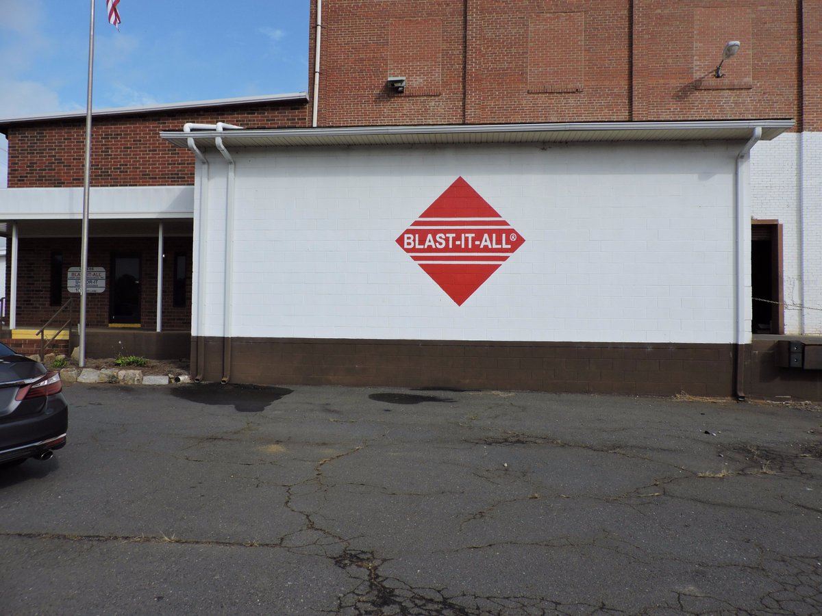theBlastitall's tweet photo. In the #Salisbury #NorthCarolina area? Just look for the #BlastItAll Big Red Diamond! We're located on South Main Street off of #Interstate85
Call us toll free (800) 535-2612 https://t.co/NHF5fpwc0M