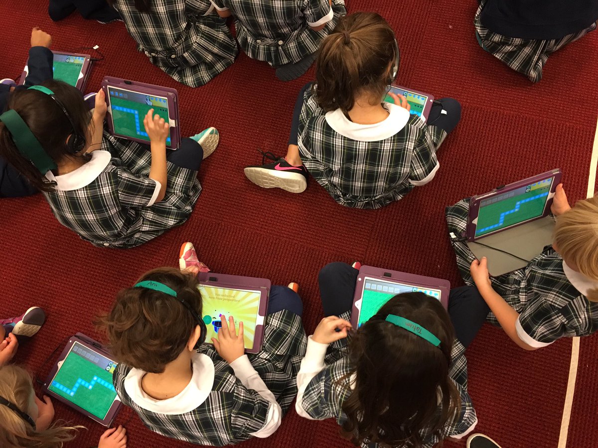 #HourOfCode2017 continues with <a href="/hamlin/">The Hamlin School</a> #kgrade playing <a href="/kodable/">Kodable Education</a> #coding #stemgendergap