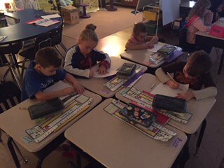 kelleyk70_key's tweet photo. Learning in Grade 1 @BentonElem is OUT OF THIS WORLD!  @SECORE @TNedu @ReadtobeReadyTN #unitstarter https://t.co/vs39VdOwlV