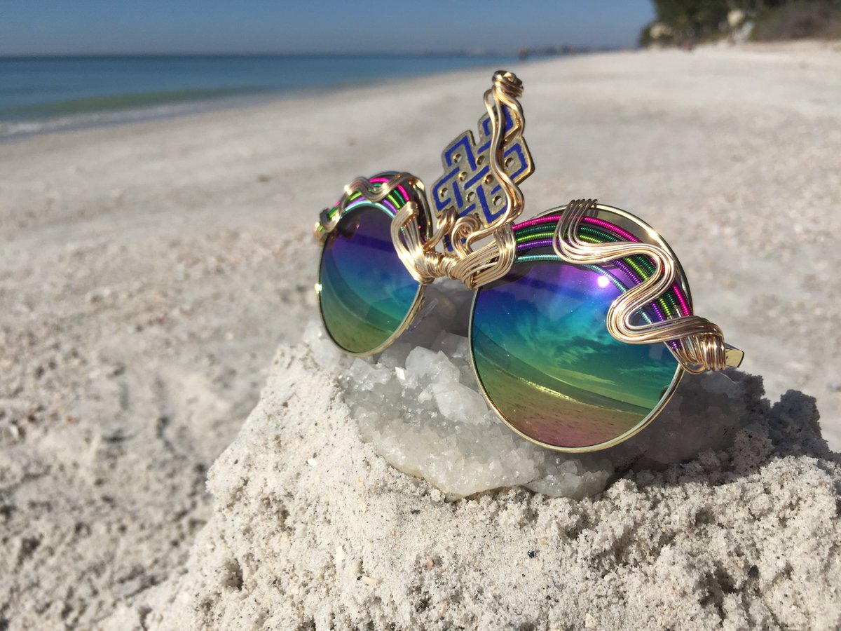 spunglasses's tweet photo. New 3rd Eye SPUNGLASSES Listed to our etsy shop https://t.co/Fo3SPmroQo
#spunglasses #etsyfinds #OOAK https://t.co/8JmJNziWhB