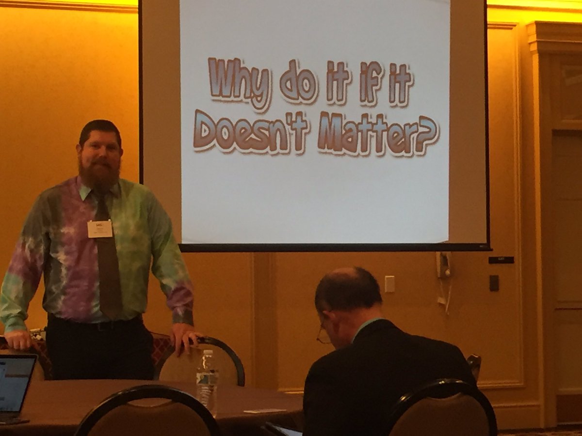 AllisonStephen1's tweet photo. @WrapThatInBacon in his element! #sasinstitute2017 #learnupperperk @LearnUpperPerk https://t.co/q5bRYntXsE