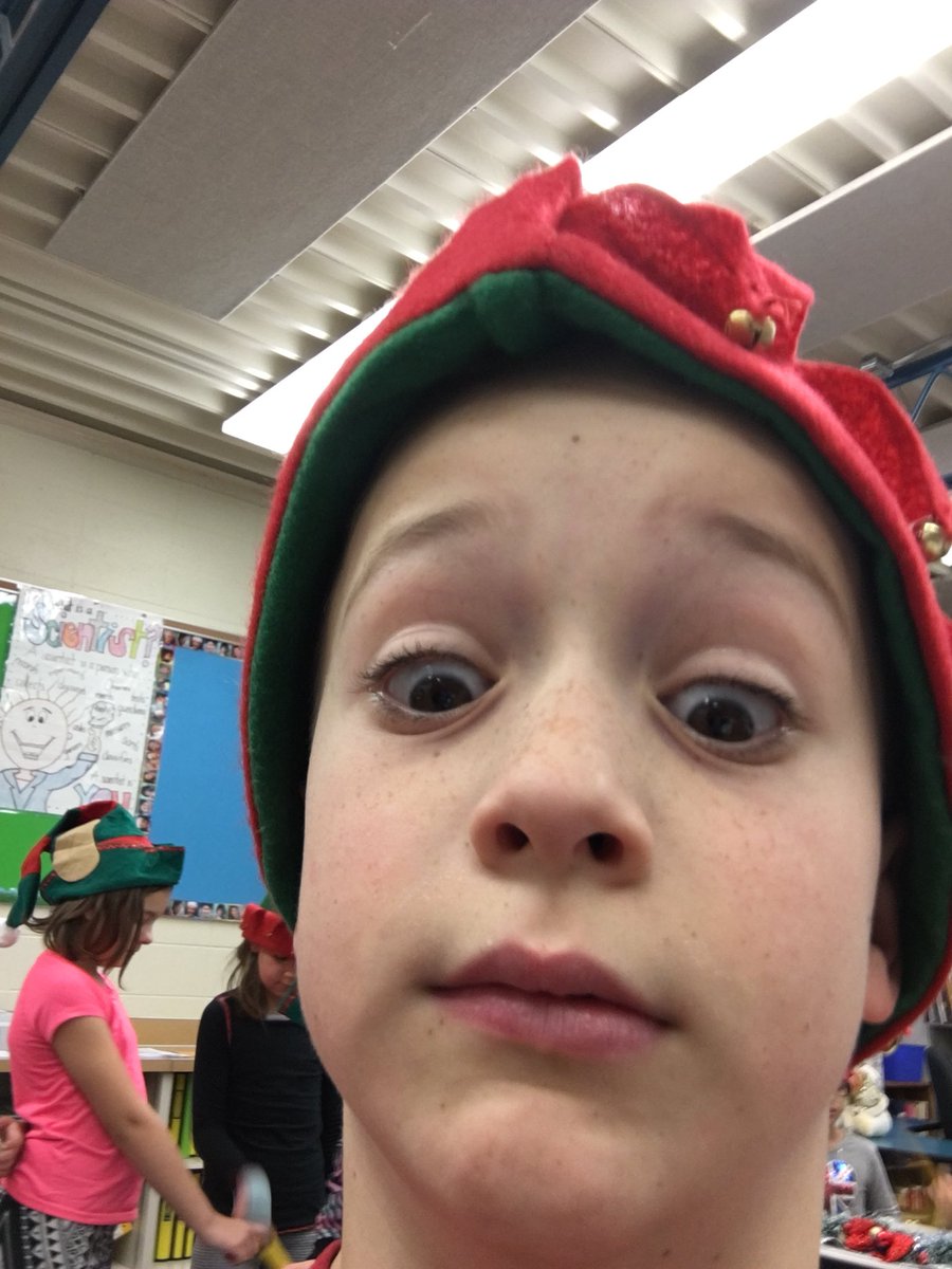 MsCarruthers5s's tweet image. My classroom is filled with the best elves! #ELFIES #3C #eipsstudents #Christmasin3C  #wbfnews