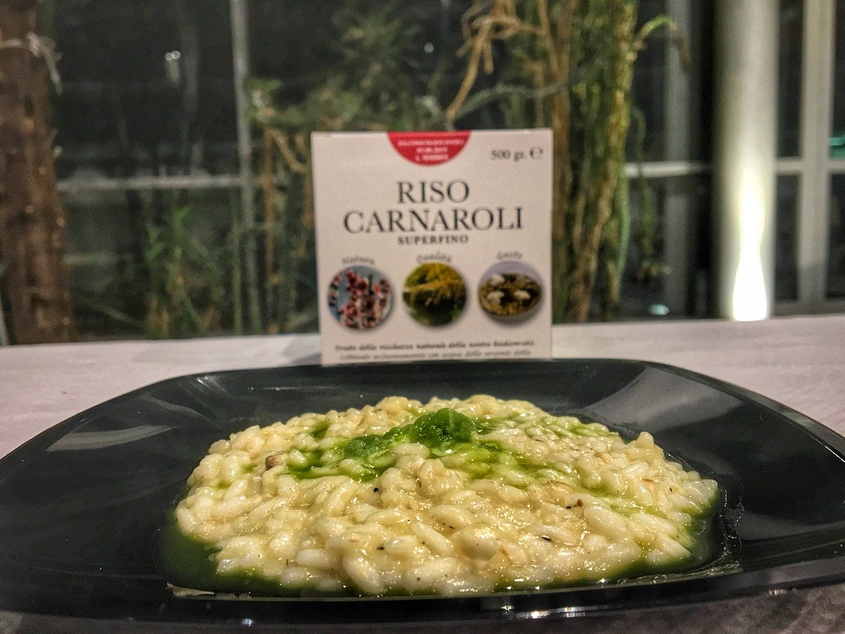 Ricetteracconti's tweet photo. Risotto al branzino con sorbetto di #spirulina #carnaroli #novelfood #inlombardia https://t.co/6lQ9iT4gWH