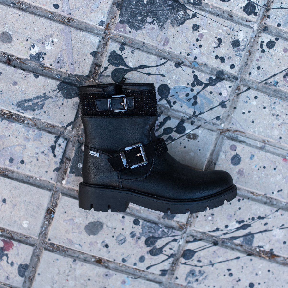 MTNGMustang's tweet image. Para las niñas más rebeldes, las Diwe, una biker de lo más cañera 😎 Disponibles en: goo.gl/zX4Md2 #mustangkids