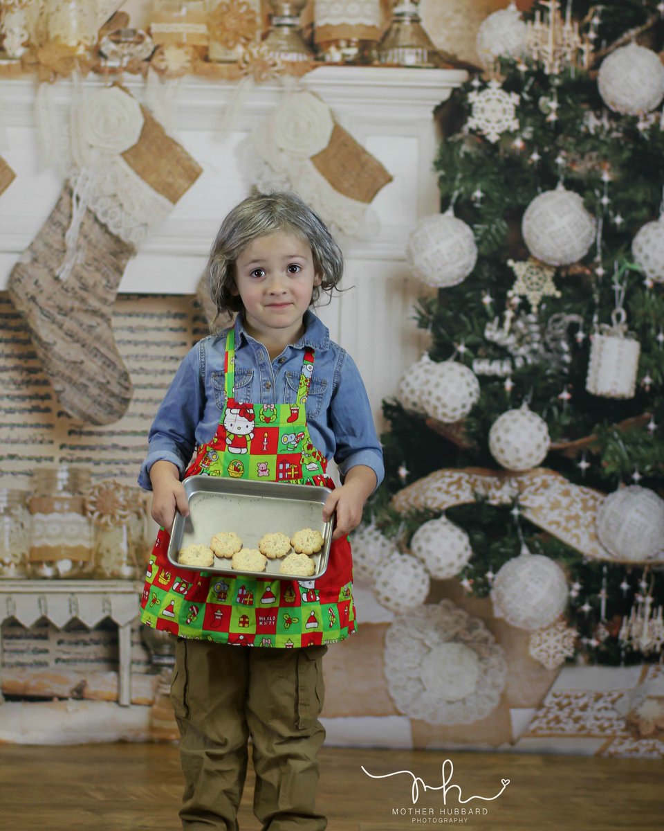 MotherHubbardPh's tweet photo. It's National Cookie Day! Who wants a Christmas cookie from Mini Carol? @mcbridemelissa @TheWalkingDead @WalkingDead_AMC #NationalCookieDay #twd #Carol #Cookies @theminiWDC https://t.co/Yj80iuOZTN