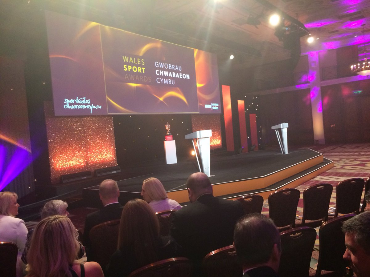 dsw_news's tweet image. We’re at the #wsa2017 Wales Sport Awards where we’re up for the Organisation and Experience of the Year 

Da ni yn Gwobrau Chwaraeon Cymru lle da ni di gael ein enwebu ar y rhestr fer am Sefydliad a Profiad y Flwyddyn