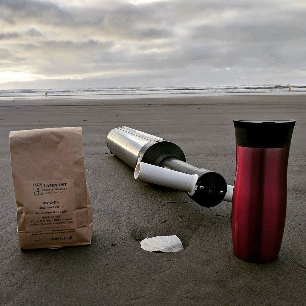 lamppostcoffee's tweet photo. The Roastmaster took a trip to the beach to fish & clam. Clamming was more successful than the fishing. Family time was abundant! #lamppostcoffee #familytime #coffeetime
...
...
...
#betterwithcoffee #brewedcoffee #bonneylake #caffiene #coffee #coffeebe… https://t.co/9KRCuoOjNZ https://t.co/oaigx0fSAJ