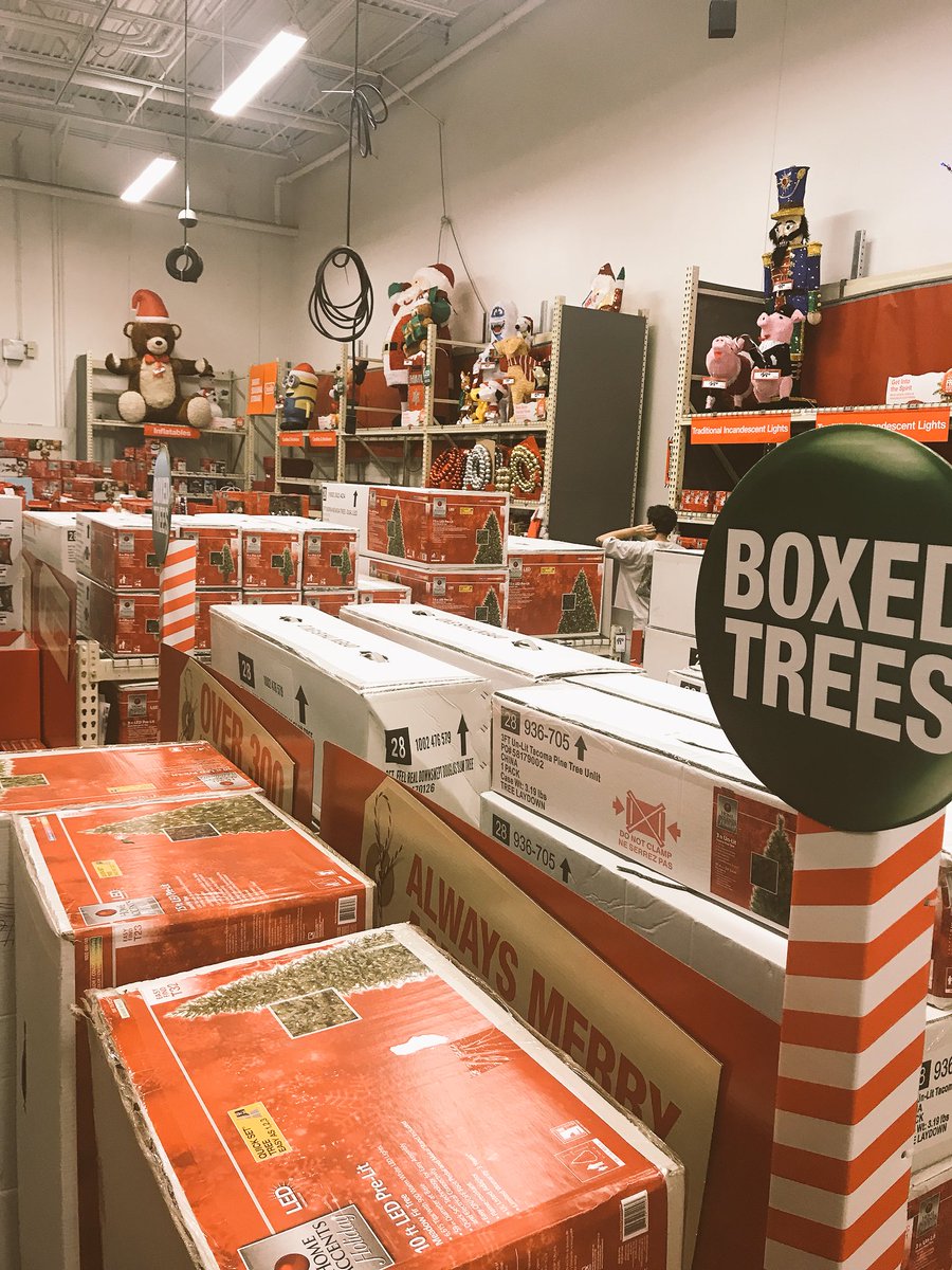 Britriley11's tweet photo. Shoutout to our MET for great recovery/consolidation of Christmas Decor! We appreciate all you do! #team1856 #ourMETteamrocks https://t.co/zEq3XYegPo