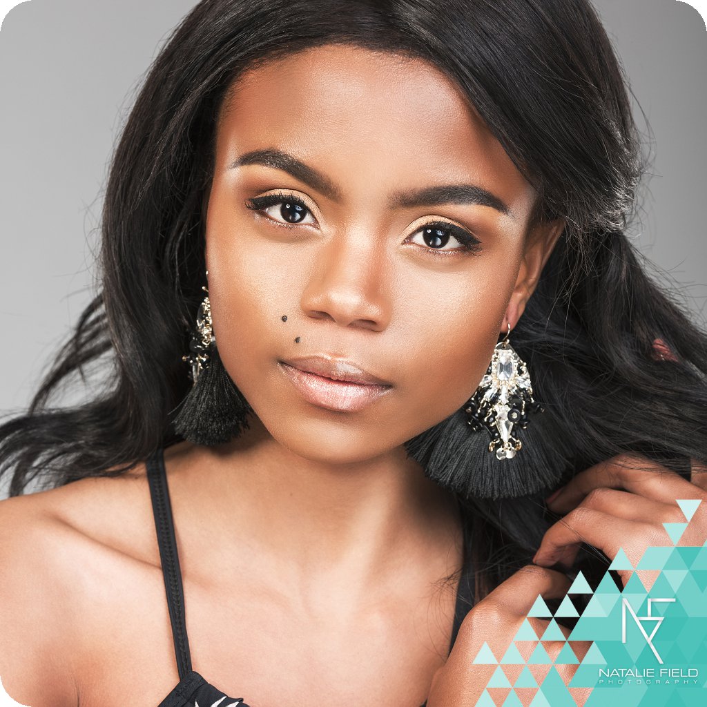 fieldfxs's tweet photo. #22 | 2017
One of the highlights of working with @MissGlamorousFS was shooting their Top 15 Finalists!
#capture & #retouch | #nataliefield
#fashionphotography #highfashion #proudlysouthafrican #lovemyjob #VanguardPro #VanguardWorld #PhotonSA #NikonSA https://t.co/xQdQFLxbKe