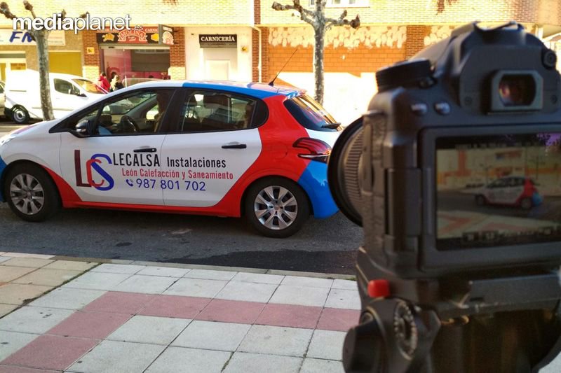 mediaplanetes's tweet image. 🎄🤶 Hemos pasado un día muy divertido, grabando la vídeo felicitación navideña de @lecalsa 📹 🔴
¡Cuántas ganas de enseñarte el resultado final! 🤗🤗🤗
#MediaplanetProducciones #NavidadMediaplanet #Leonesp #VideoFelicitacion