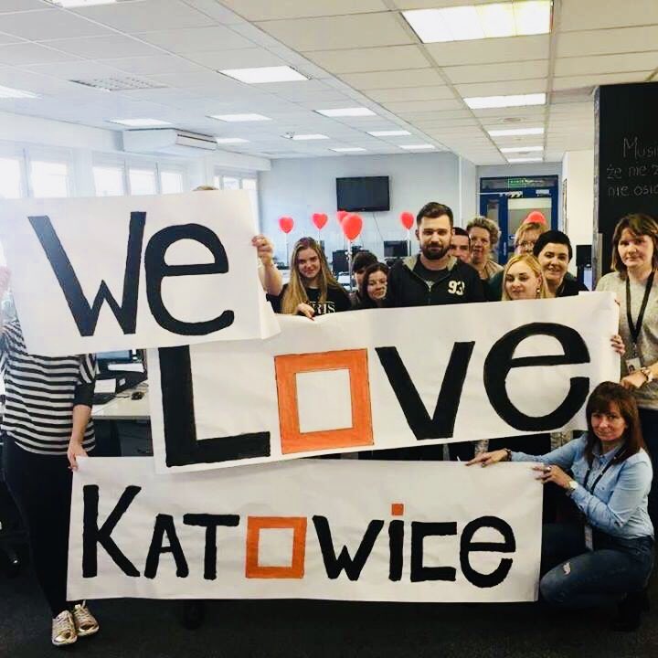 Kamilowski_'s tweet photo. Najlepszy klimat tylko w #callcenterkatowice #cckatowice #telesales #orange #orangepolska 
#team @boron_kasia @JustynaKrzpa @BeldochMariusz @KasiaJeziorows1 @RomanKornik https://t.co/mDgga7oBlz