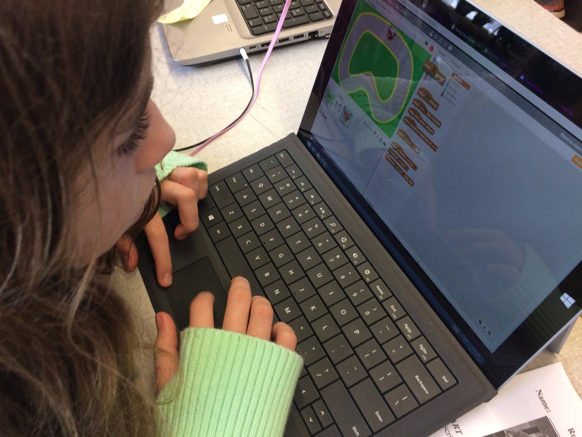 McM_MsT's tweet photo. Continuing with @GoogleCSFirst online courses using @scratch @ScratchEdTeam as we get into Computer Science Education Week #HourOfCode2017 #HourOfCode @tdsb Today code focussing on two players in a race track #tdsbcoding https://t.co/y6vXqudoAq