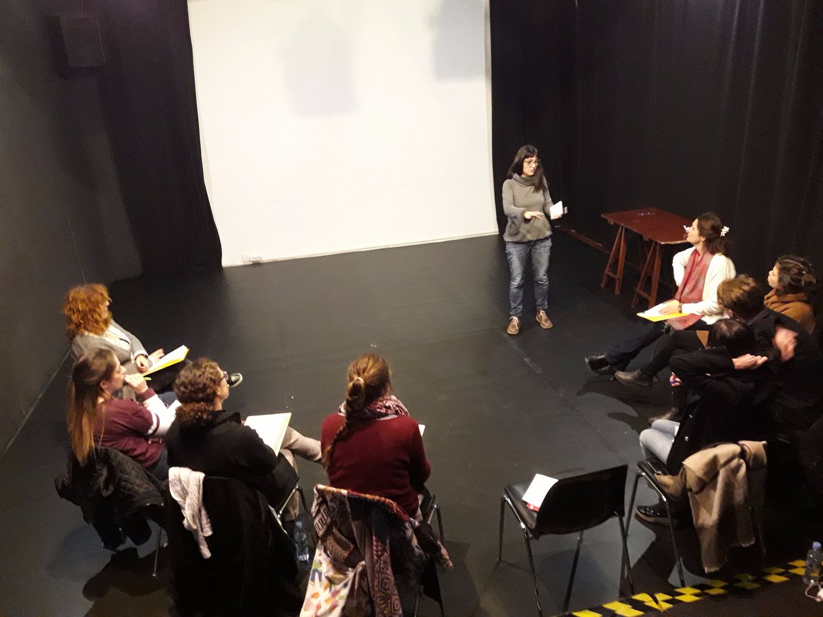 🎭¡Los proyectos de #rutaparatodos a escena! para tranformar el #ocio en #familia y hacer de nuestro entorno un lugar más #inclusivo y amigable para todos.
¿cuál es tu papel en esta obra? Gracias @porta4teatro por dejarnos ser los protas de hoy. @cfw_mammaproof #innovacionsocial