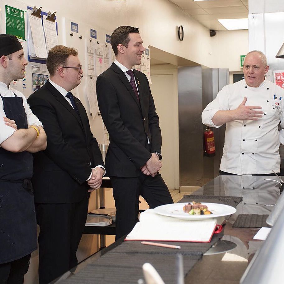 Caterertweets's tweet photo. #CheckingInWith @NumberOneEdin @TheBalmoral | Executive Chef Jeff Bland delivering some inspirational words to the team. It's all about consistency @numberoneedin - if you keep the quality of the food and the service consistently high the guests will ret… https://t.co/wNANLXR5wS https://t.co/yq5Wozkkng