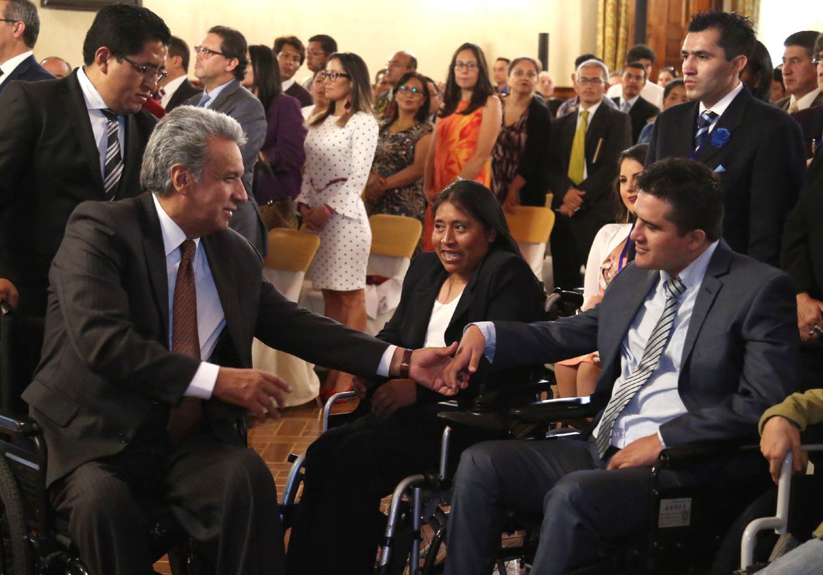 Lenin's tweet image. El buen gobierno del siglo 21 vela por el bienestar de todos sus ciudadanos,  especialmente aquellos históricamente excluidos: las personas con discapacidad. Para ello, avanzamos en la Agenda para la Igualdad de Discapacidades 2017-2021. #EcuadorInclusivo