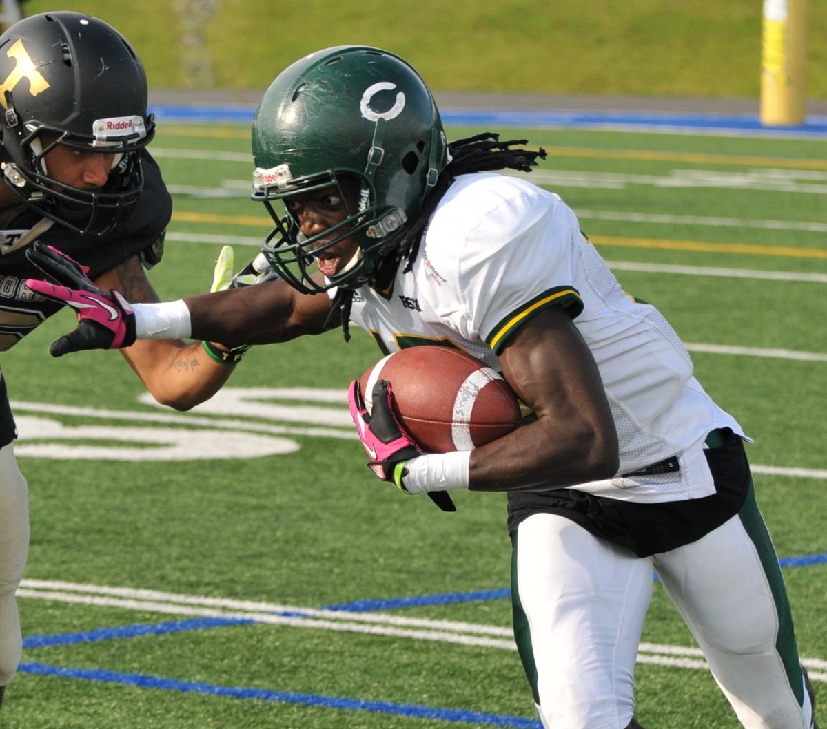 cegepba's tweet photo. Murura Amani Malinda des #condorscba poursuivra sa carrière de football avec le @rougeetor de @universitelaval  https://t.co/f7z8E57uHi @rseq1 #rseq #colldiv2 @RBoutinJDQ https://t.co/OfjUFTMr95