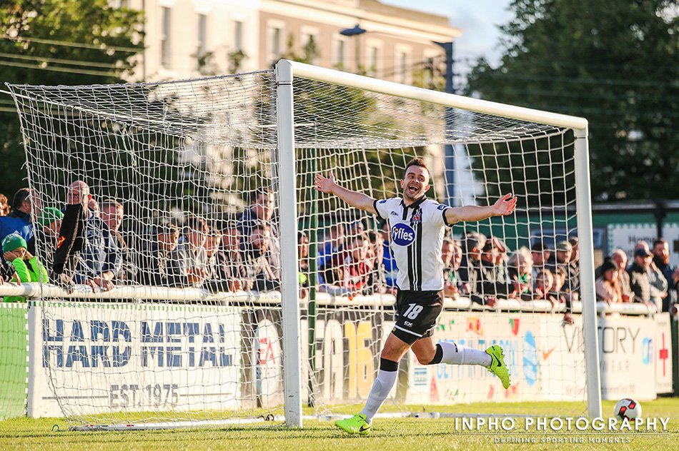 dtid1903's tweet image. #Signings

Robbie Benson re-signs for Dundalk on a one-year deal.

#BobsBack