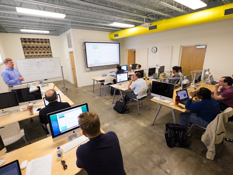 Want to see if CODEcamp is right for you? Have some questions you want clarified before you sign up? Join us next Wednesday, 12/13 at our meetup. Register here: eventbrite.com/e/codecamp-mee… #chstech