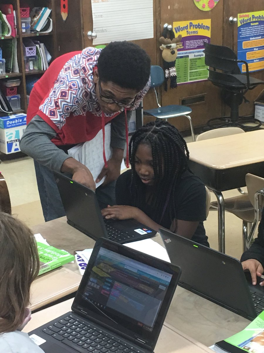 whiteyac's tweet image. Today was Hour of Code where students spend one hour learning about coding. Today we had EHS students to work with our kids and got to watch a live feed of our very own @lee_calton receiving an award for the system computer programming courses #WeAreECS #WeAreEES #StudentsCoding