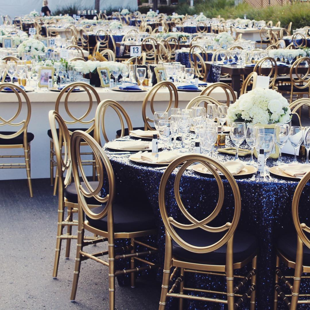 PEPCreative's tweet photo. @sdhumane #furball was a huge success! With pups &amp; peeps dressed to impressed. #PEPcreative again had the honor of producing the event. Check these beautiful tables out! 

#eventdesign #nonprofit #sandiegoevents #eventplanner #fundraiser #catsanddogs #gala #floraldesign https://t.co/pdXHk5twu1