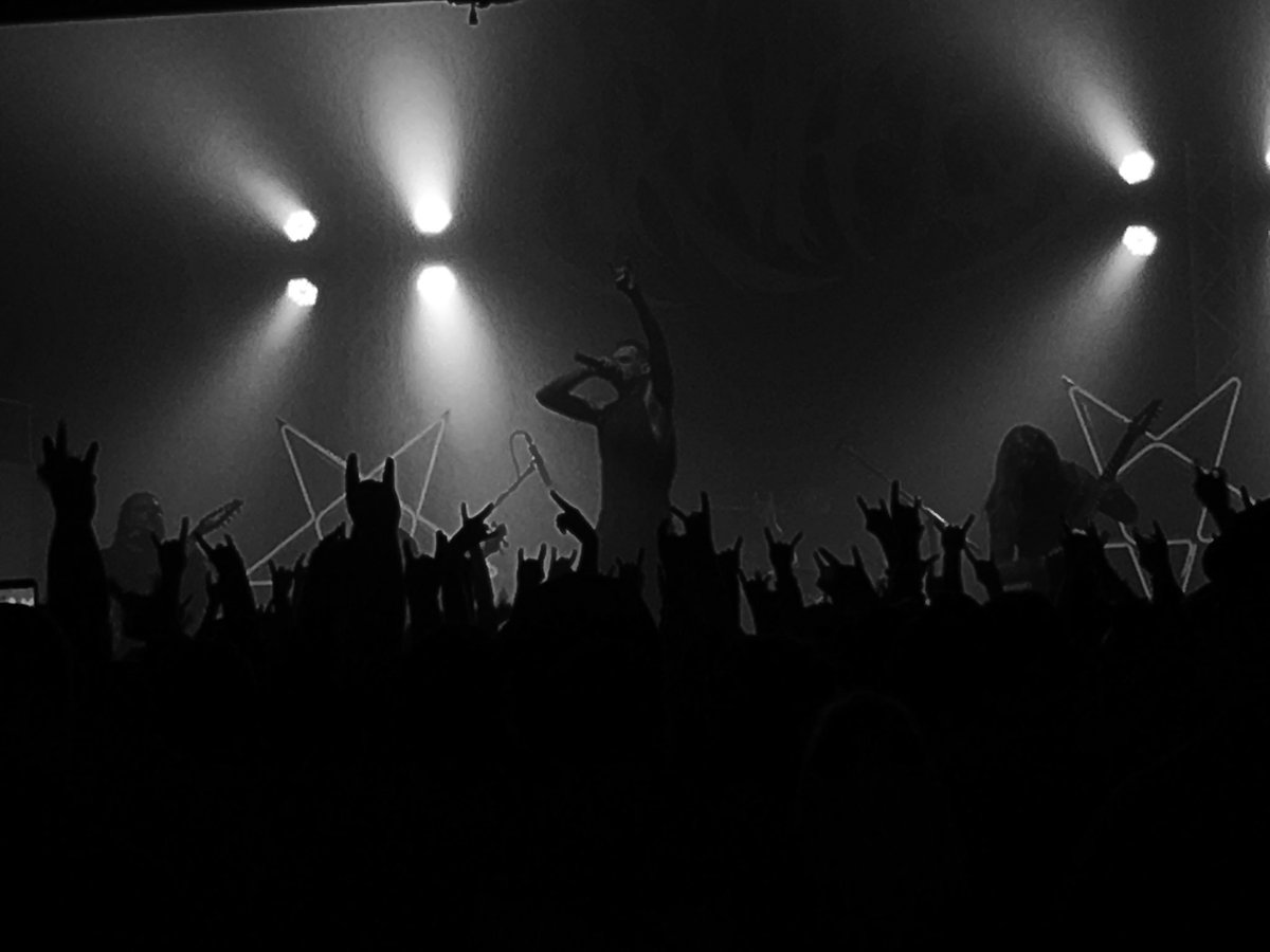 DianaDrummerGrl's tweet photo. This tour has been insane! #SoCal, we are in you! Come out and rage!
5 Dec - Los Angels @ Regent Theater
6 Dec - Pomona @ Glasshouse
7 Dec - San Diego @ Brick By Brick
#DecadeOfDefilement #Whitechapel #Carnifex #RingsOfSaturn #Entheos #SoThisIsSuffering #🔥 #MerchTableHangs https://t.co/l6gzybSkTo
