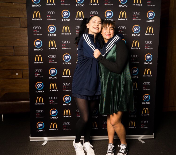 amsikkila's tweet photo. Sooo @thatgirlbishop and I look hella good in this pic... just saying 💁🏻‍♀️❤️ #SnowShow17 https://t.co/IJfvda4qQC