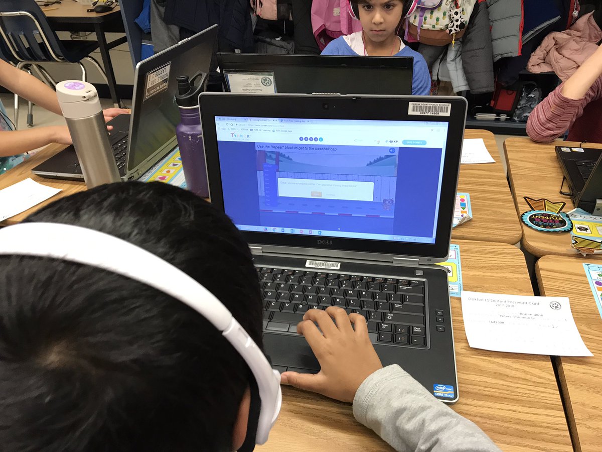 Oakton_ES's tweet image. First graders loved Puppy Adventure #hourofcode #FCPScode