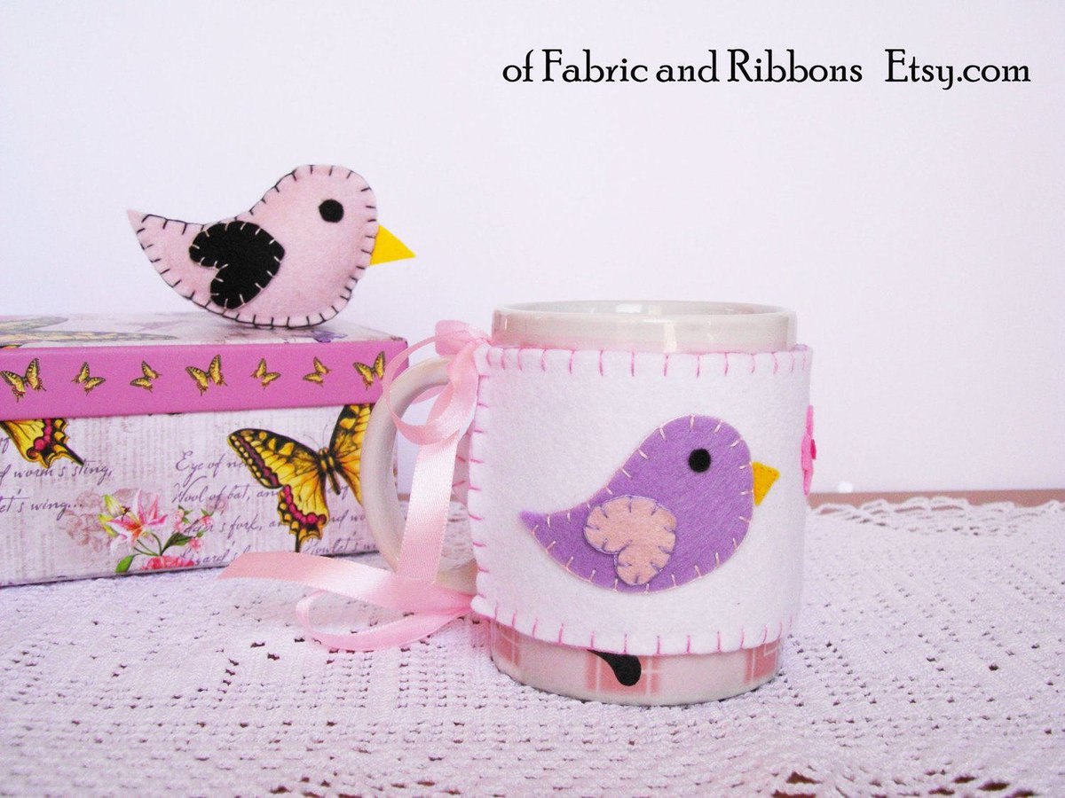 Felt Cup Cosy with Bird!! Here: etsy.me/2APqy1i via <a href="/Etsy/">Etsy</a>
#CreativeBizHour #ShoppersHour #Christmas