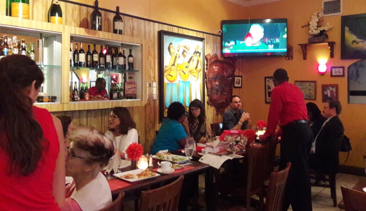 CityofMiami's tweet image. This Wednesday 12/6 we’re hosting another Cafe Conversation - an opportunity for residents to talk to City leaders about community concerns, share ideas and ask questions. Join us  
from 6-8 pm at Ricky Bakery (3119 Coral Way). #civicengagement