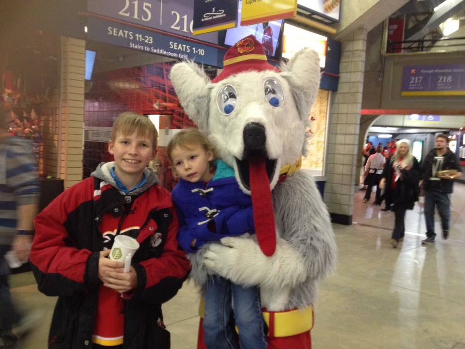 SuperCristal1's tweet photo. Hoping Christian Kawula and his team Strathmore Storm have a great time at the game @NHLFlames #GOFLAMESGO #workhardplayhard #allheartflames https://t.co/gM8u2VEoaP