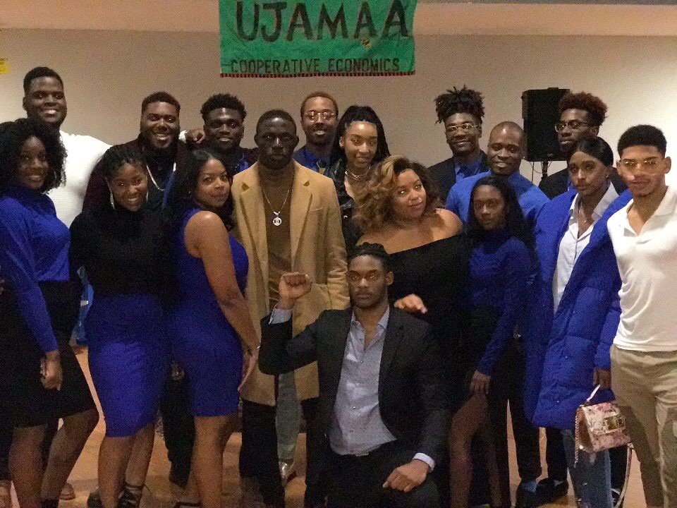 bscfashionclub's tweet photo. Thank you @bsu1967 for inviting us to your Pre-Kwanza Dinner. We had a great time 👏🏽

#PreKwanzaDinner #BSU #BuffaloStateFSA #Since1987 ✨💙 https://t.co/EJ5BZj9SmU